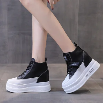 Kadın Yüksek Üst Sonbahar PU Deri Ayakkabı Kadın Platformu Yüksekliği Artan Sneakers 7.5 CM Kalın Taban Takozlar Beyaz Siyah Çizmeler