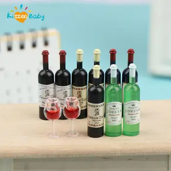 1 Takım 1/12 Dollhouse Minyatür Reçine Şişeleri Mini kırmızı şarap şişeleri Gözlük Bardak Model mutfak mobilyası Bebek Evi Aksesuarları