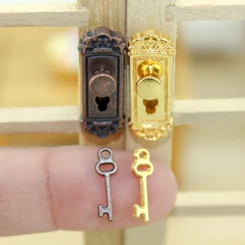 Yaratıcı 1/12 Dollhouse Minyatür Mini Kapı kilit anahtarı Seti eski oyuncak bebek Evi DIY Oyuncaklar Çocuklar için Noel Hediyeleri