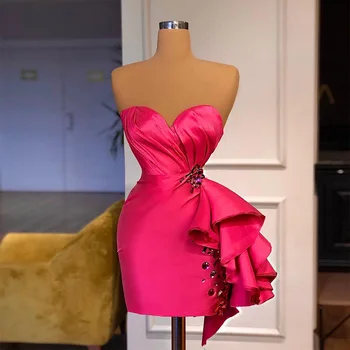 Mini Kokteyl Elbise 2022 Sevgiliye Kolsuz Kristal Sequins Modern Kokteyl Elbisesi Kadınlar için Plise Kısa Düğün Parti Elbiseler