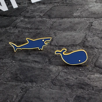 Küçük Hayvan Köpekbalığı Balina Broş Emaye Mavi Pimleri Düğme Yaka Pin Rozeti Karikatür Takı Hediye Denim ceket Sırt Çantası Aksesuarları