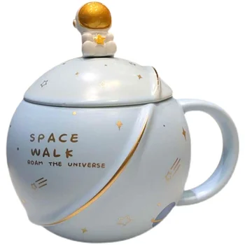 Yüksek Kaliteli Kore Su Bardağı Yaratıcı Gezegen Çocuk Çift seramik fincan Güzel Kadın Astronot kapaklı kupa Kaşık