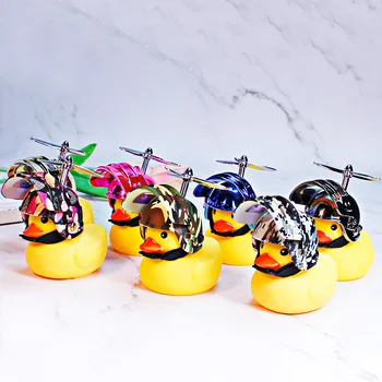 Araba küçük sarı ördek kask Airscrew ayakta ördek kırık rüzgar bisiklet Motor sürme bisiklet ışıkları motosiklet aksesuarları dekor