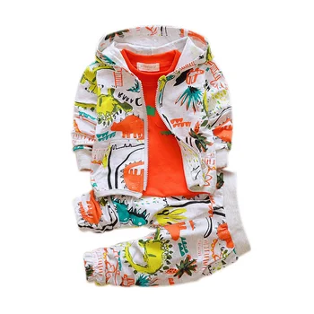 Yeni Bahar Sonbahar Bebek Kız Giysileri Çocuk Erkek pamuklu ceket T Shirt Pantolon 3 adet / takım Çocuklar Moda Kostüm Yürümeye Başlayan Eşofman