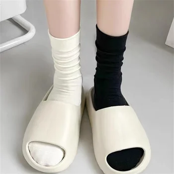 Kadın İlkbahar Ve Sonbahar Japon Orta Tüp beyaz çoraplar Basit Düz Renk Siyah Çorap Rahat Nefes Saf Pamuk Çorap 2023