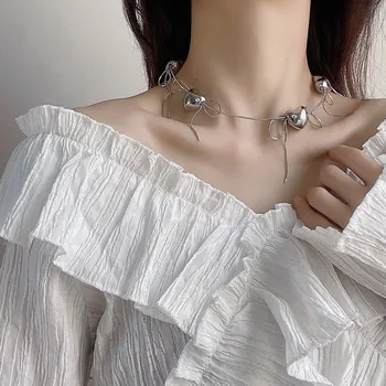 Kökenli Yaz Moda Aşk Kalp Metal Chokers Kolye Kadınlar Kızlar için İlmek Gümüş Renk İçi Boş Püskül Kolye Takı