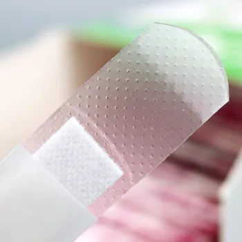 100 adet / paket Ilk Yardım Kiti Şeffaf Yara yara bandı Tıbbi Anti-Bakteri Bant Bandajlar Sticker Ev Seyahat