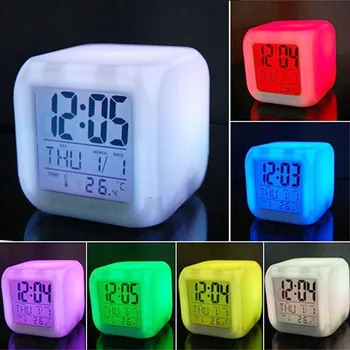 7 Renk LED Değişimi Dijital Parlayan çalar saat Gece Lambası Yatak Odası Çocuk Elektronik Masaüstü Saatler Uyandırma Saati Ev Deco