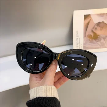 Boy Büyük Çerçeve Kedi Göz Sunglass Moda Vintage Trendy Renkli Kişiselleştirilmiş Seyahat Gözlük Popüler Kadın UV400 Shades