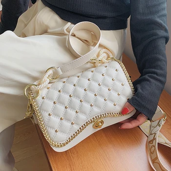 Kafes Perçin Kare Koltukaltı çanta 2021 Yeni Yüksek Kaliteli PU Deri kadın Tasarımcı Çanta Lüks marka Omuz askılı çanta